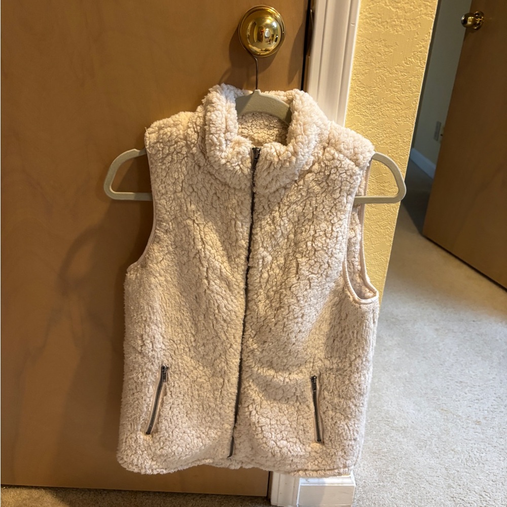 Vici Cream Sherpa Vest